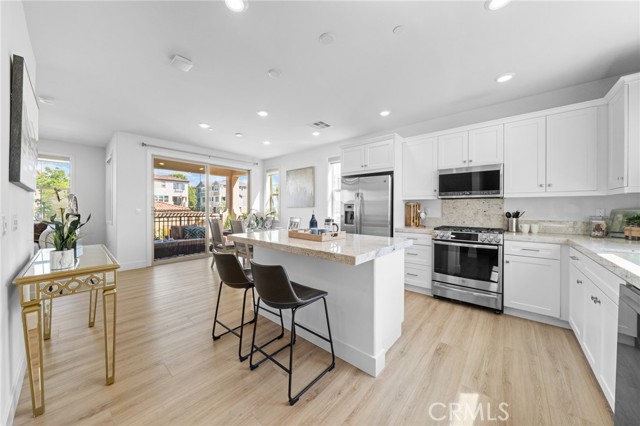 Detail Gallery Image 12 of 54 For 18324 Maidenhair Way, Yorba Linda,  CA 92886 - 2 Beds | 2/1 Baths