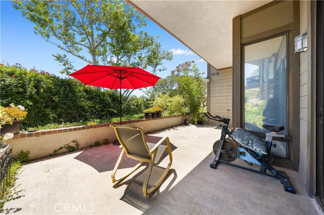 11 Palos, Irvine CA: https://media.crmls.org/medias/54460f95-e823-4460-8dab-8f71b27f794f.jpg