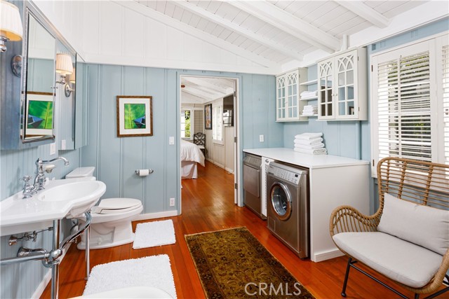 1215 Brangwyn Way, Laguna Beach CA: https://media.crmls.org/medias/54465a8d-470f-4336-ad7a-b346b1a704fa.jpg