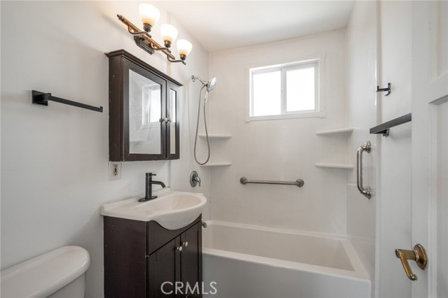 Detail Gallery Image 6 of 28 For 3743 W 177th, Torrance,  CA 90504 - 2 Beds | 1 Baths