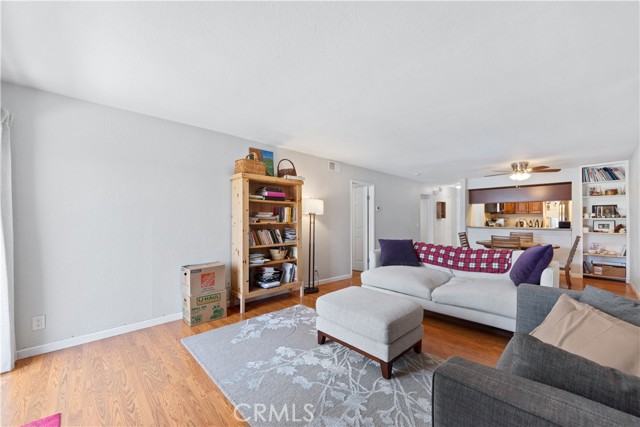 1919 E Beverly Way, Long Beach CA: https://media.crmls.org/medias/54484190-93ec-4dbc-a5da-5e5fd1d359c8.jpg