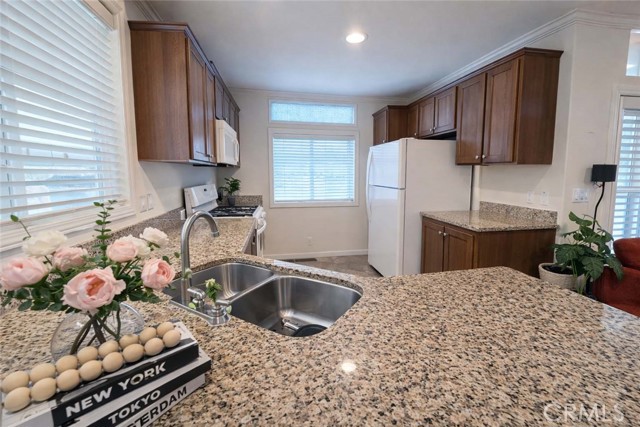 Detail Gallery Image 7 of 24 For 10745 Victoria Ave #9,  Whittier,  CA 90604 - 2 Beds | 2 Baths