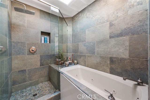 1687 Temple Hills Drive, Laguna Beach CA: https://media.crmls.org/medias/54492ff8-7fed-423a-8101-179190c3a7c4.jpg