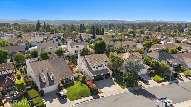 24641 Paige Circle, Laguna Hills CA: https://media.crmls.org/medias/544969a7-28d2-40f1-b0c9-f2a790fc209b.jpg