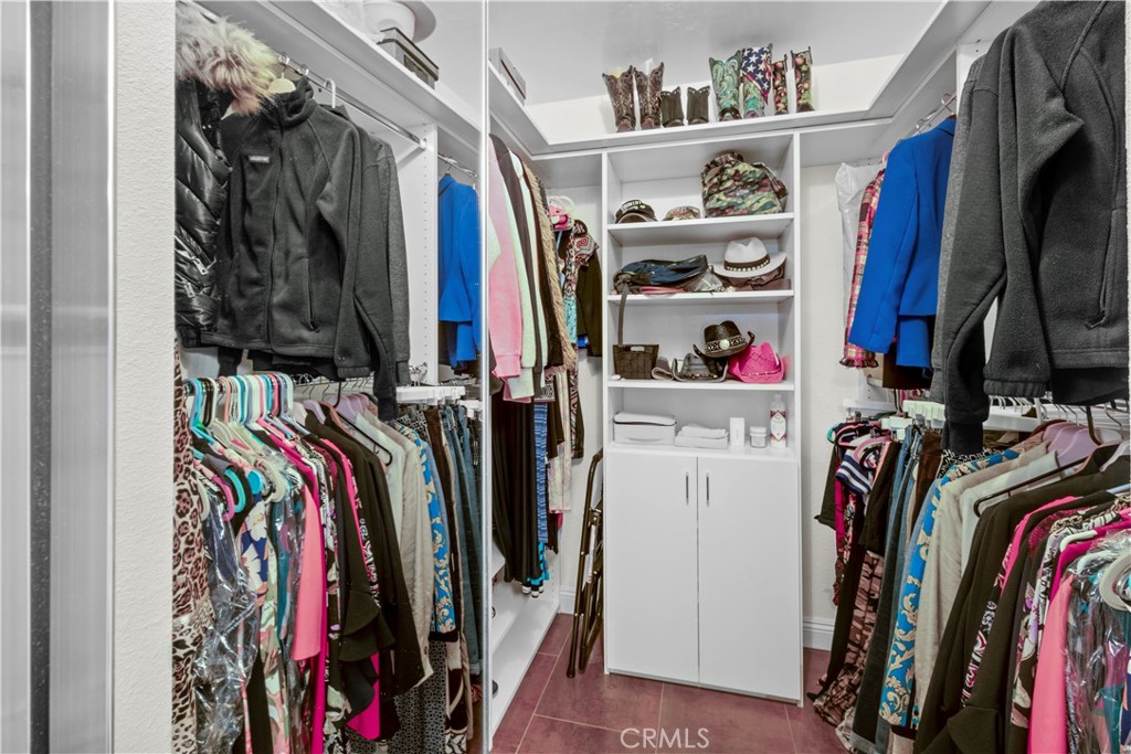 https://media.crmls.org/medias/544981a8-049e-48b9-8038-56e2feca1712.jpg?preset=X-Large