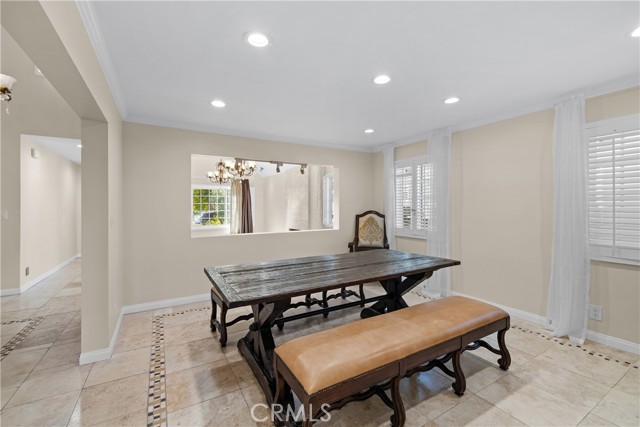 Detail Gallery Image 4 of 35 For 16513 Moorpark St, Encino,  CA 91436 - 5 Beds | 5/1 Baths