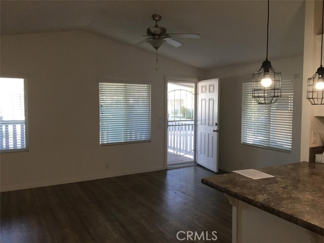 Detail Gallery Image 27 of 56 For 43531 Acacia Ave #10,  Hemet,  CA 92544 - 2 Beds | 2 Baths