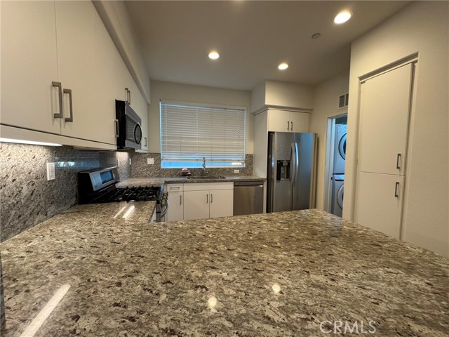 Detail Gallery Image 27 of 28 For 9042 Garvey #16,  Rosemead,  CA 91770 - 3 Beds | 4 Baths