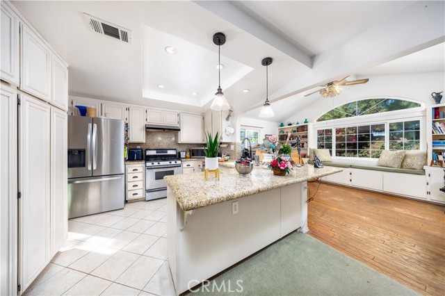 Detail Gallery Image 10 of 26 For 2669 Calle Bienvenido, Thousand Oaks,  CA 91360 - 3 Beds | 2 Baths