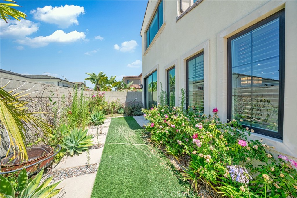 MLS #OC26138633 image #19