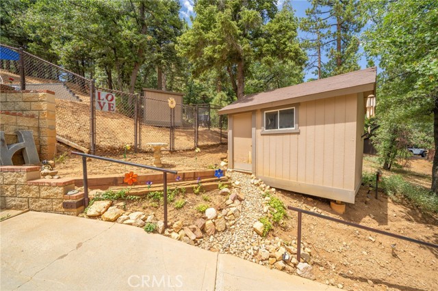 Detail Gallery Image 17 of 21 For 1587 Tuolumne Rd, –,  CA 92314 - 2 Beds | 2 Baths