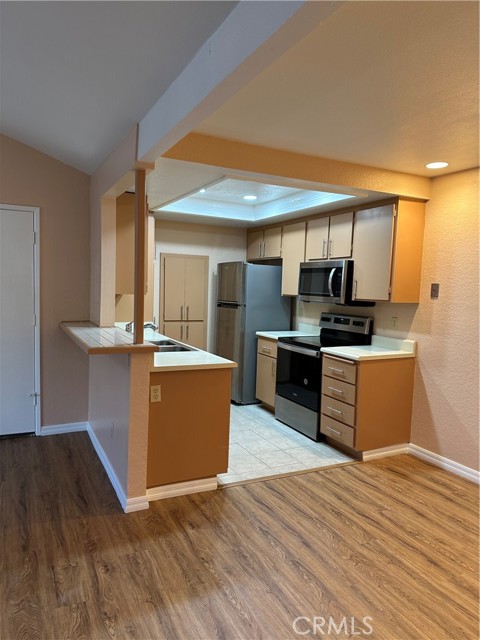 Detail Gallery Image 7 of 30 For 20702 El Toro Rd #240,  Lake Forest,  CA 92630 - 2 Beds | 2 Baths