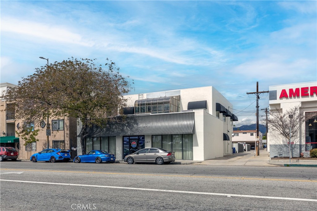 207 E Los Feliz Road, Glendale, CA 91205