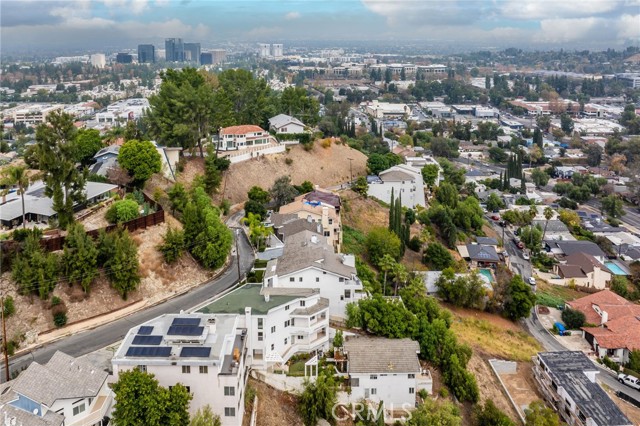5220 Medina Road, Woodland Hills CA: https://media.crmls.org/medias/544be66c-8eda-48e4-b19a-a7504868ed87.jpg