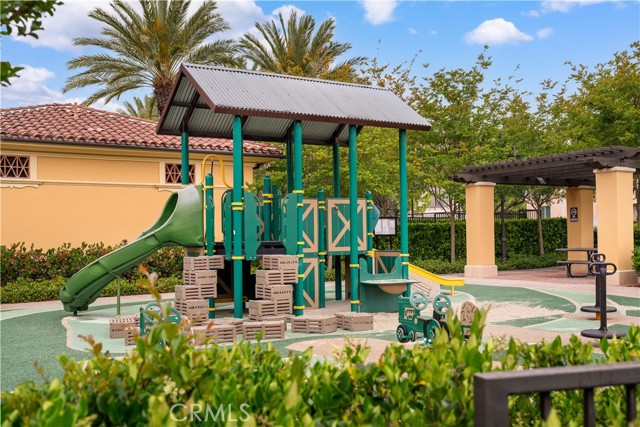 46 Shadybend, Irvine CA: https://media.crmls.org/medias/544c1181-65d6-442c-866b-0edfd73faf99.jpg