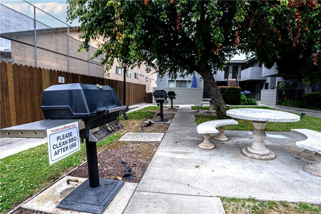 Detail Gallery Image 18 of 19 For 2502 Manhattan Beach #1,  Gardena,  CA 90249 - 2 Beds | 1 Baths