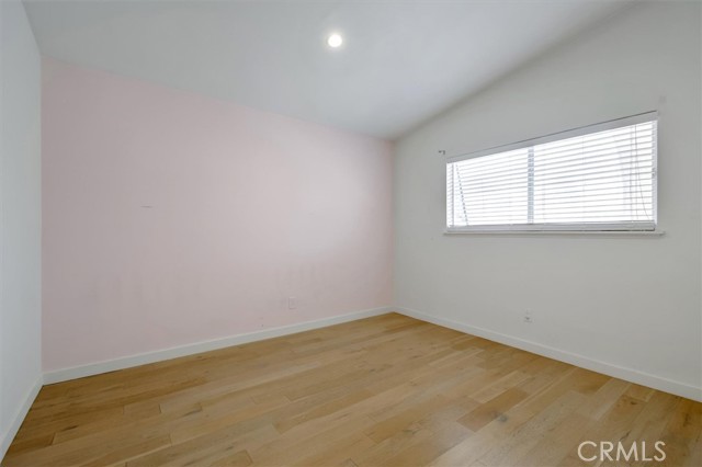 Detail Gallery Image 42 of 66 For 24216 Calvert St, Woodland Hills,  CA 91367 - 5 Beds | 3/1 Baths