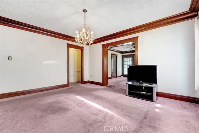 Detail Gallery Image 9 of 35 For 4239 South Raymond Avenue, Los Angeles,  CA 90037 - 2 Beds | 1 Baths