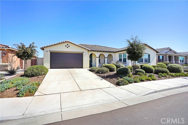 Detail Gallery Image 2 of 13 For 30363 Redding Ave, Murrieta,  CA 92563 - 5 Beds | 4 Baths