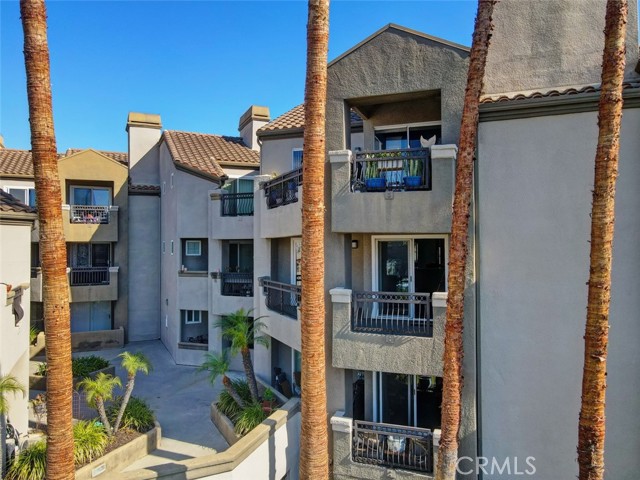 Detail Gallery Image 10 of 40 For 310 Lake St #213,  Huntington Beach,  CA 92648 - 2 Beds | 2 Baths