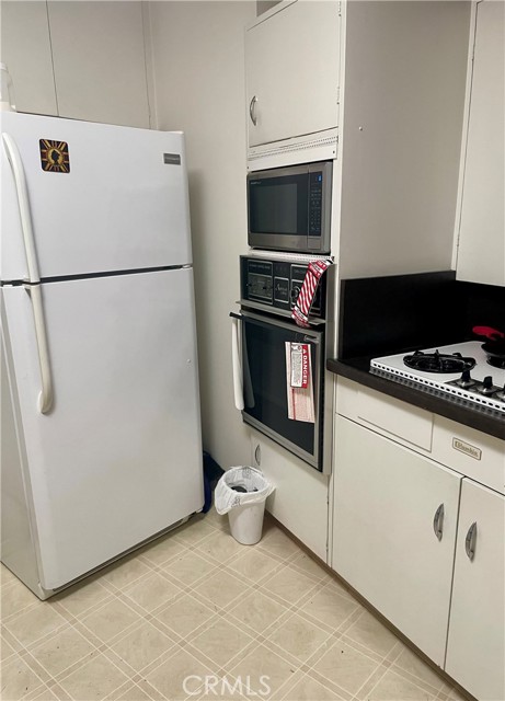 Detail Gallery Image 3 of 6 For 108 N Center St, Redlands,  CA 92373 - 2 Beds | 1 Baths