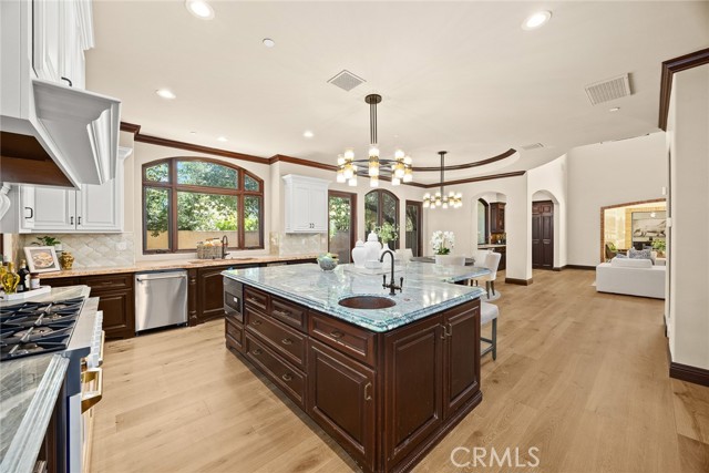 Detail Gallery Image 27 of 40 For 330 W Le Roy Ave, Arcadia,  CA 91007 - 10 Beds | 9 Baths