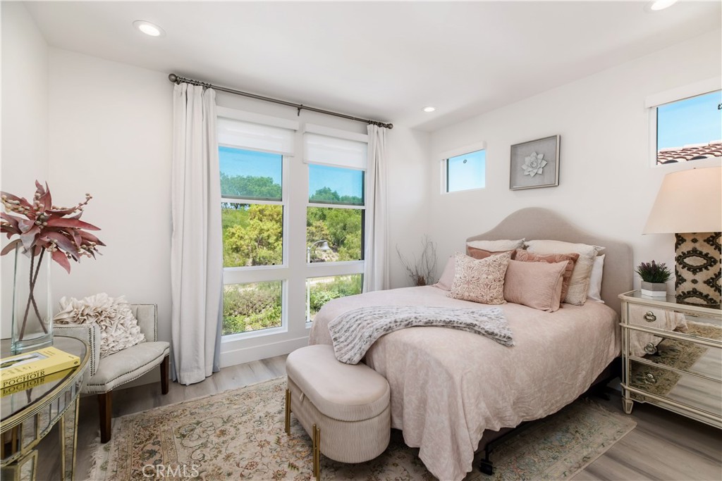 MLS #OC25256638 image #36