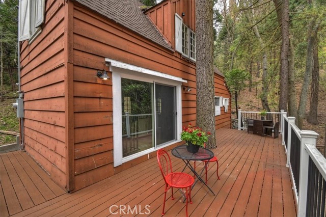 Detail Gallery Image 8 of 39 For 770 Cottage Grove, Lake Arrowhead,  CA 92352 - 3 Beds | 2 Baths