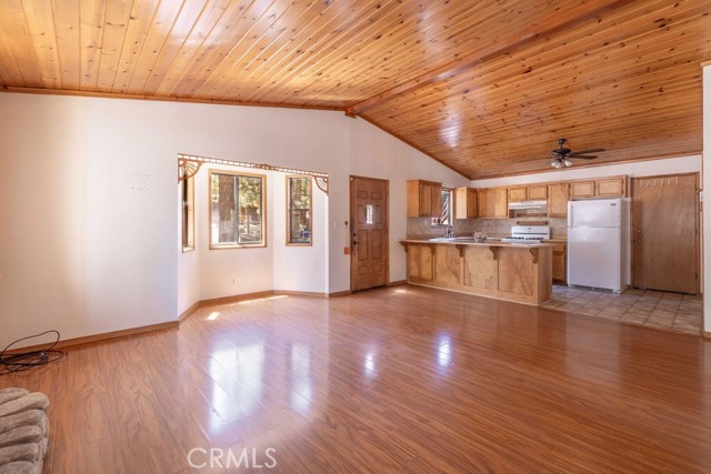 1178 Pine Ridge Lane, Big Bear City CA: https://media.crmls.org/medias/54513e1e-a73f-4f68-b691-8effa51613ce.jpg