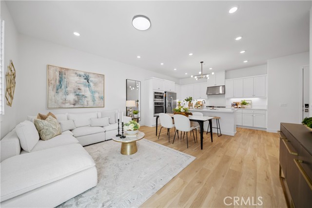 Detail Gallery Image 2 of 32 For 163 Baluster, Irvine,  CA 92618 - 1 Beds | 1 Baths