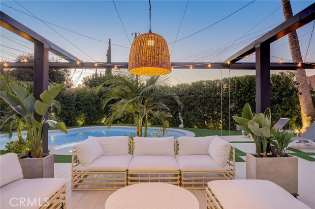 Detail Gallery Image 66 of 72 For 8161 Encino Ave, Northridge,  CA 91325 - 4 Beds | 3 Baths