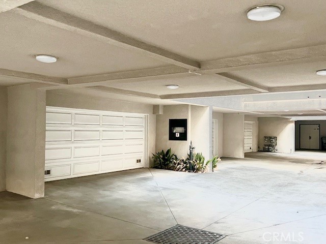 Detail Gallery Image 35 of 37 For 278 S Oak Knoll Ave #3,  Pasadena,  CA 91101 - 2 Beds | 2/1 Baths