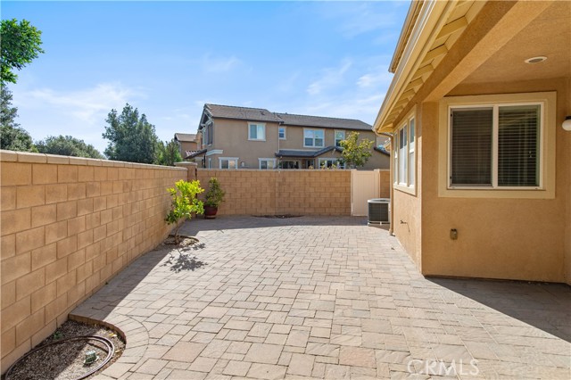 7271 Enclave Drive, Eastvale CA: https://media.crmls.org/medias/5453d592-1e05-431e-97b4-feaa84fecc47.jpg