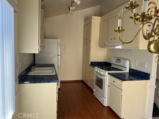 1350 F Cabrillo Park Drive, Santa Ana CA: https://media.crmls.org/medias/54545de5-7dc0-48ef-a0b1-dc729b42f771.jpg