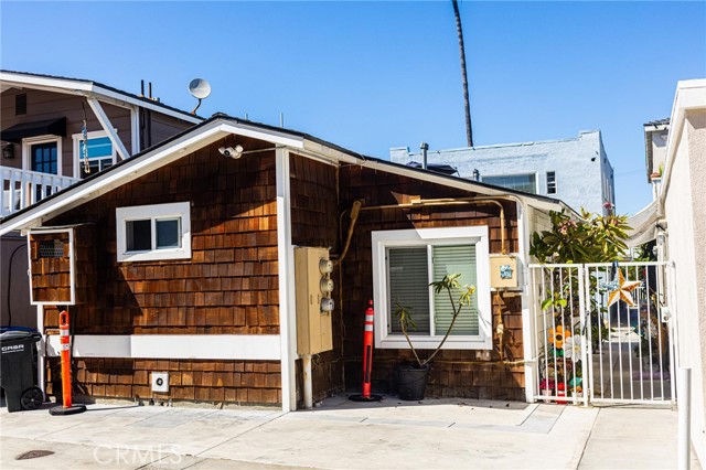 Detail Gallery Image 21 of 22 For 1825 W Balboa, Newport Beach,  CA 92663 - 2 Beds | 1 Baths