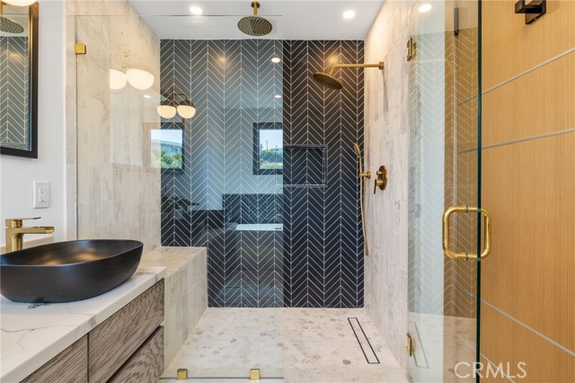 600 26th Street, Manhattan Beach, California 90266, 3 Bedrooms Bedrooms, ,2 BathroomsBathrooms,Residential,Sold,26th,SB22148889