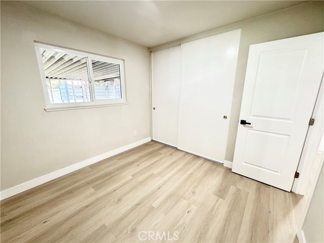 Detail Gallery Image 14 of 23 For 16501 Rhone Ln, Huntington Beach,  CA 92647 - 4 Beds | 2 Baths
