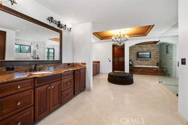 Detail Gallery Image 17 of 34 For 31232 via Colinas, Coto de Caza,  CA 92679 - 6 Beds | 7/3 Baths
