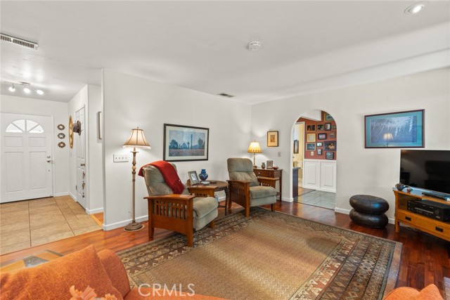 Detail Gallery Image 4 of 27 For 3123 Michael Way, Chico,  CA 95973 - 3 Beds | 2 Baths