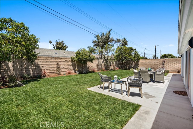 5021 Dovewood Drive, Huntington Beach CA: https://media.crmls.org/medias/545805fe-eff5-4b1c-afe1-95ad5f0b39e4.jpg