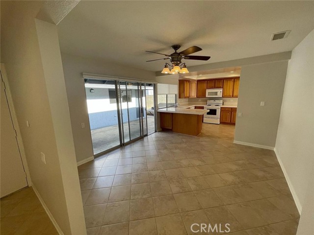Detail Gallery Image 8 of 47 For 25372 Pacifica Ave, Mission Viejo,  CA 92691 - 4 Beds | 2 Baths