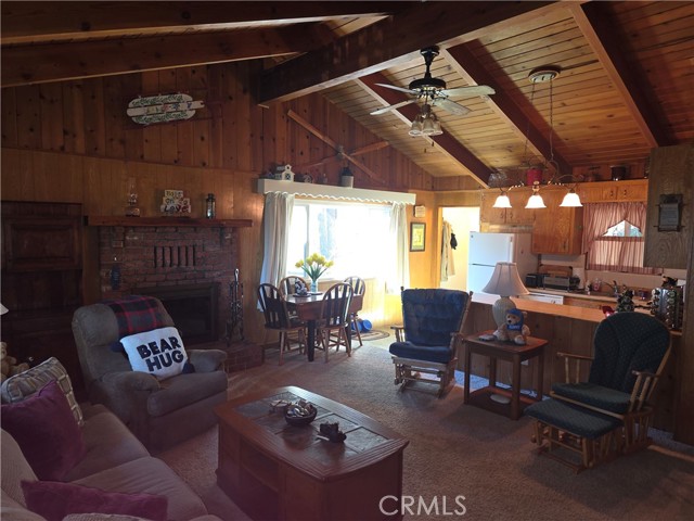 Detail Gallery Image 13 of 31 For 31116 All View, Running Springs,  CA 92382 - 3 Beds | 1/1 Baths