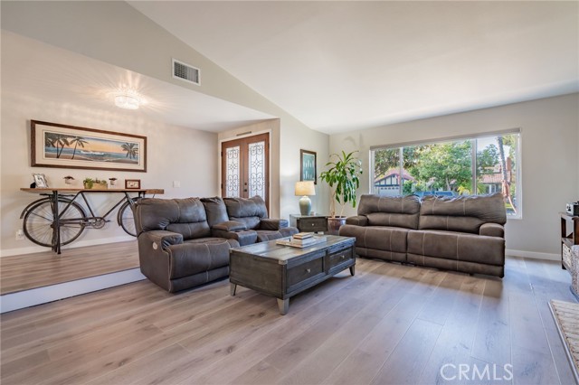 Detail Gallery Image 9 of 59 For 3954 Stell Dr, Simi Valley,  CA 93063 - 3 Beds | 2 Baths