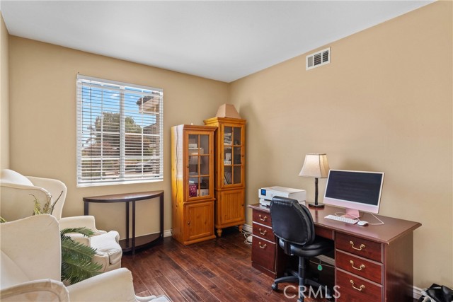 8309 Clover Creek Road, Riverside CA: https://media.crmls.org/medias/5459000b-c091-4f52-b9ba-aea28b597ef1.jpg