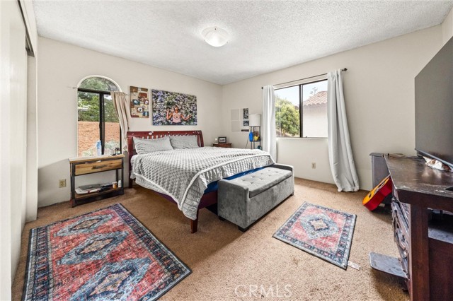 930 Philinda Avenue, Santa Barbara CA: https://media.crmls.org/medias/5459f8b3-a247-4d6a-a892-637ad23158ed.jpg