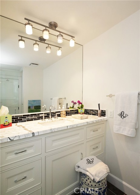 Detail Gallery Image 22 of 39 For 207 S Poinsettia Ave, Manhattan Beach,  CA 90266 - 4 Beds | 5 Baths