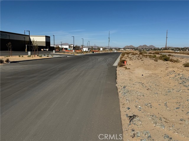 19575 Bear Valley Rd., Apple Valley CA: https://media.crmls.org/medias/545aeaed-53c8-433e-a774-157243e83e33.jpg