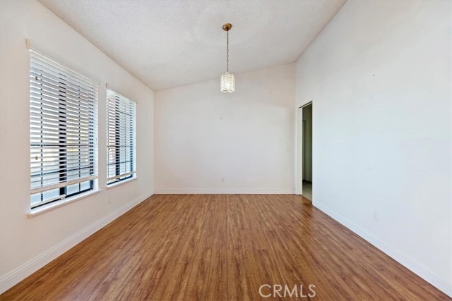 Detail Gallery Image 13 of 57 For 19185 Cochise, Apple Valley,  CA 92308 - 4 Beds | 2 Baths