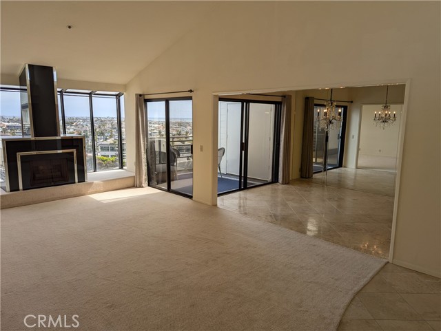 Detail Gallery Image 17 of 55 For 270 Cagney Ln #308,  Newport Beach,  CA 92663 - 2 Beds | 2 Baths