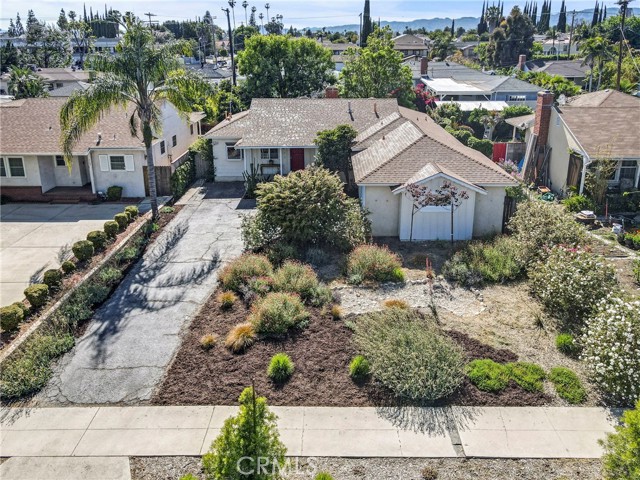 Detail Gallery Image 2 of 43 For 7713 Quakertown Ave, Winnetka,  CA 91306 - 3 Beds | 2 Baths